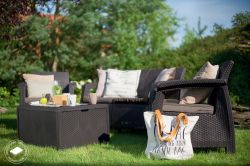 CORFU BOX set - hnědý + šedohnědé podušky Keter - vše pro venkovní posezení na zahradě a na terase